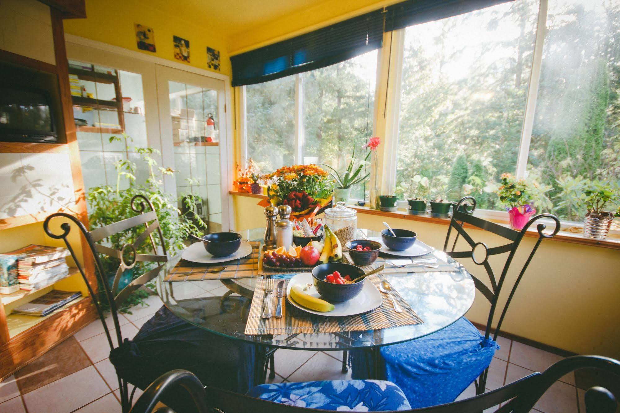 Tall Trees Bed & Breakfast Prince Rupert Dış mekan fotoğraf